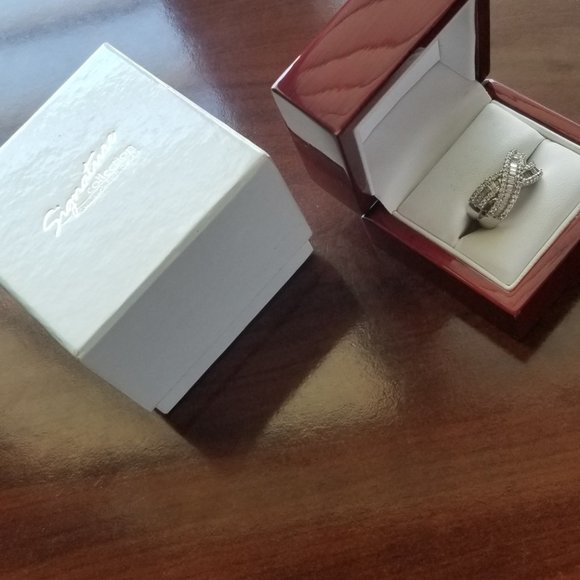 Signature Diamond Ring - Picture 2 of 8